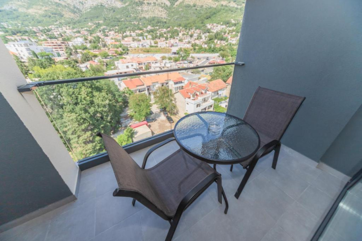 N Hotel Sutomore