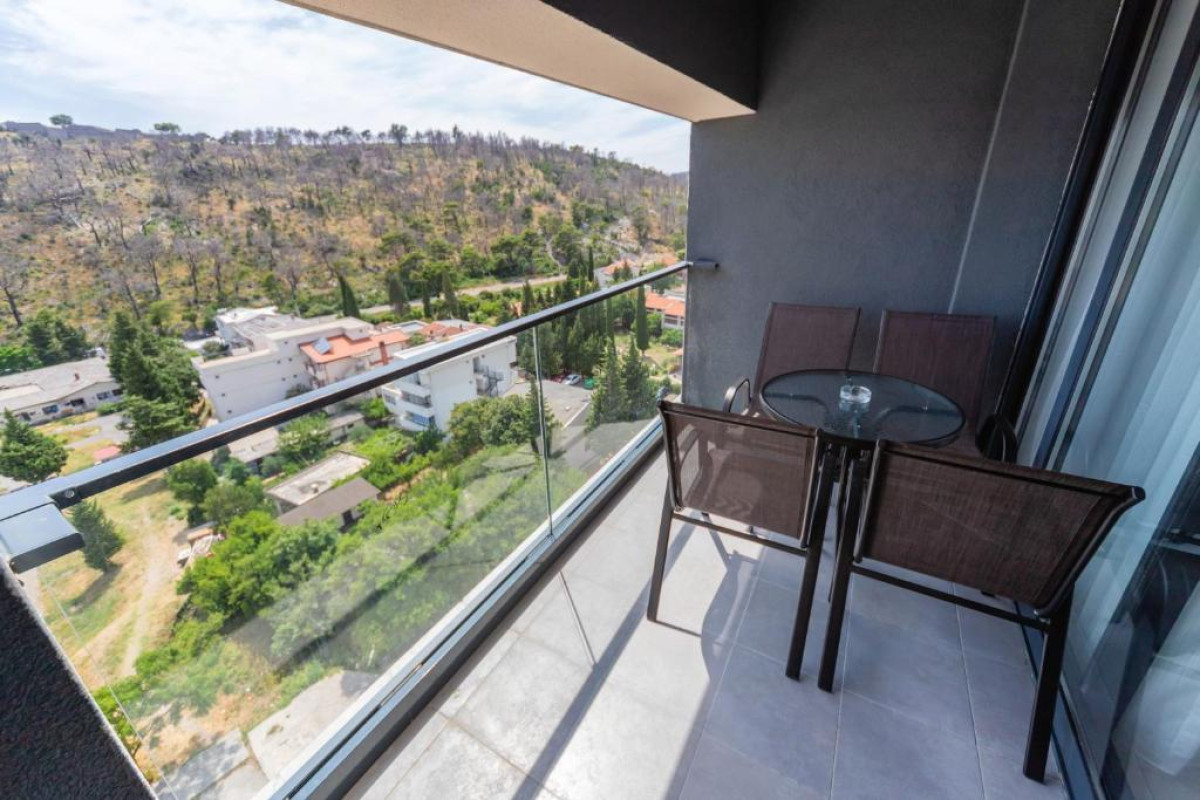N Hotel Sutomore