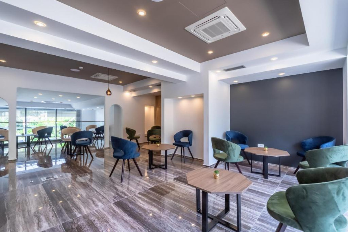 N Hotel Sutomore