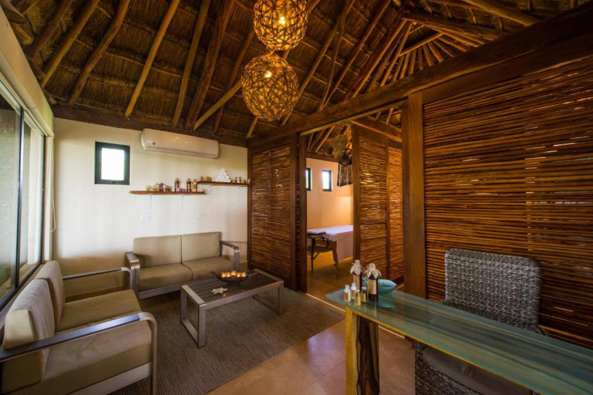 Naay Tulum Curamoria Collection