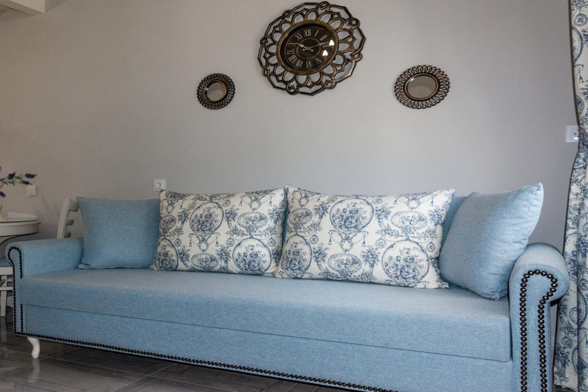 Nafsika Suites