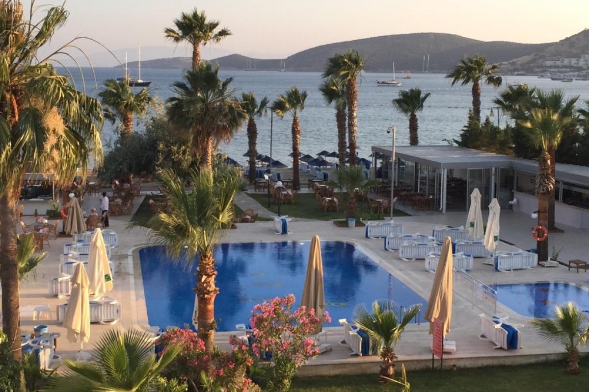 NAGI BEACH HOTEL