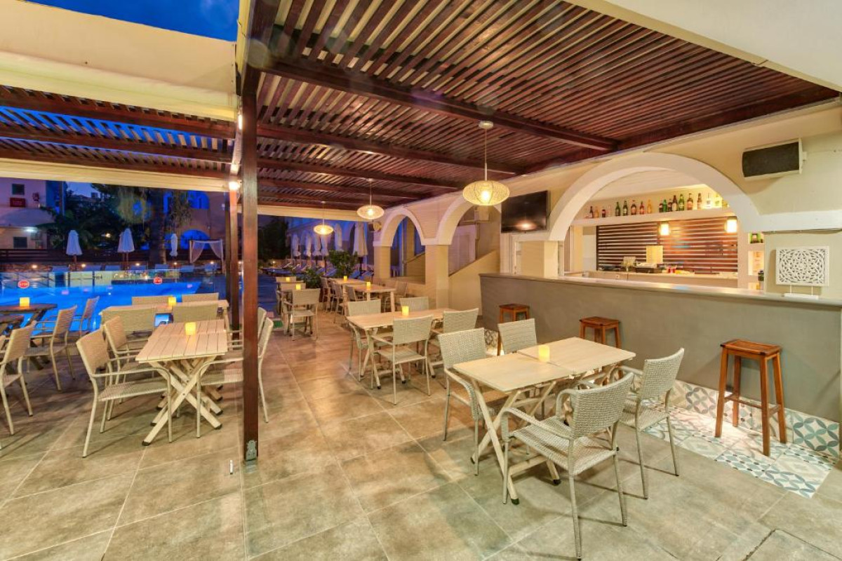 Natalie Hotel