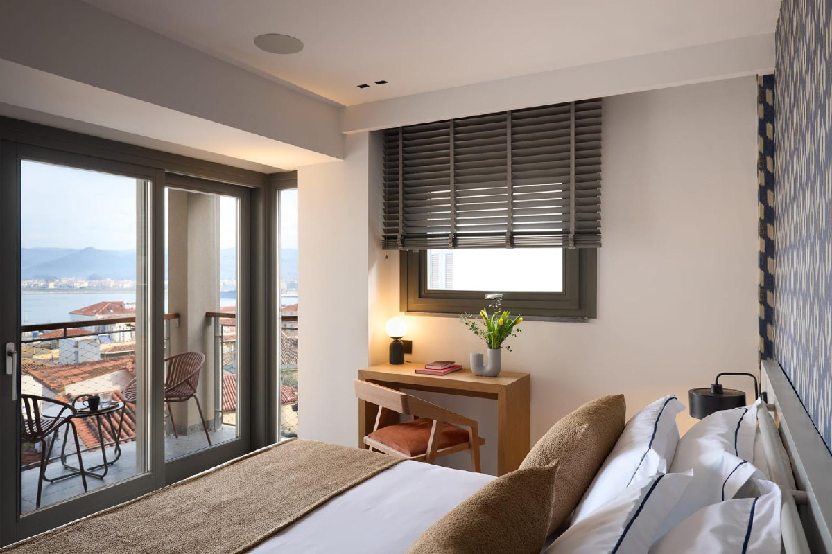Naus Hotel