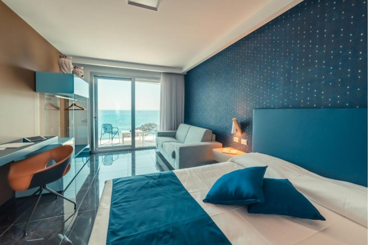 Nautilus Hotel