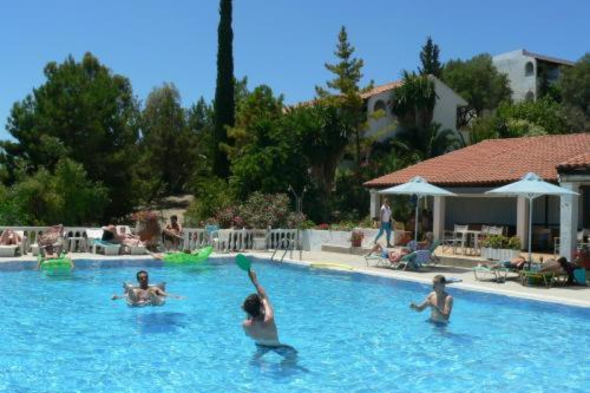 Nautilus Hotel