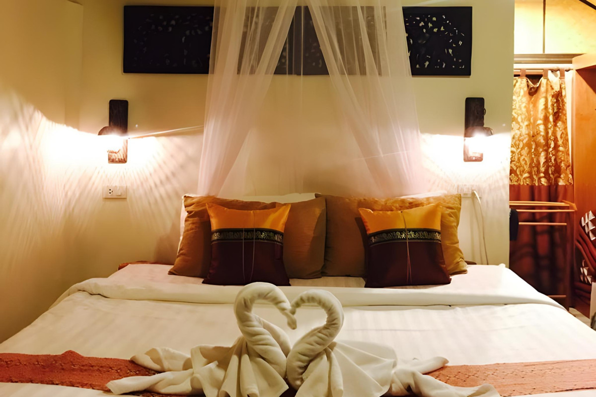 NAUTILUS RIGHT ON THE BEACH RESORT - ADULTS ONLY