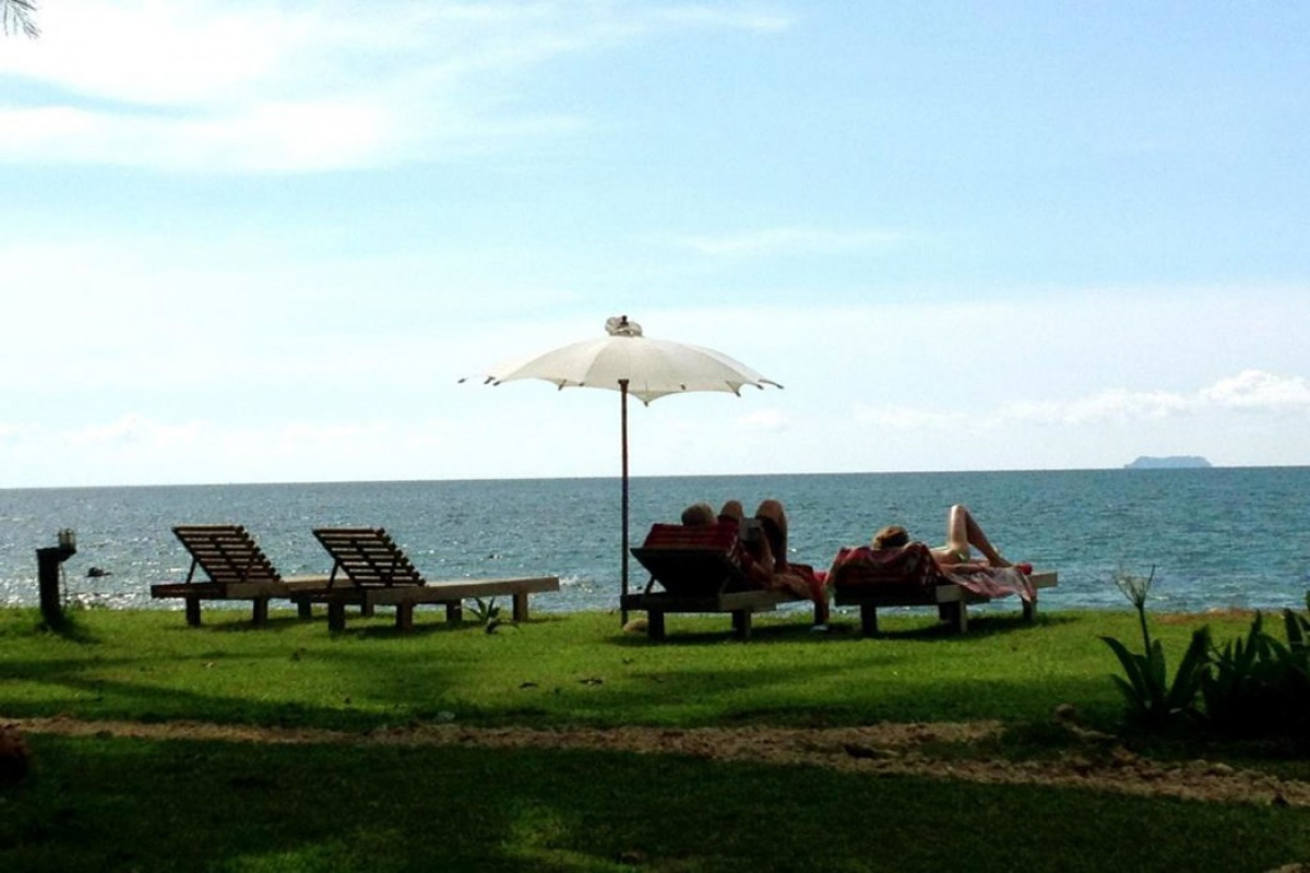 NAUTILUS RIGHT ON THE BEACH RESORT - ADULTS ONLY