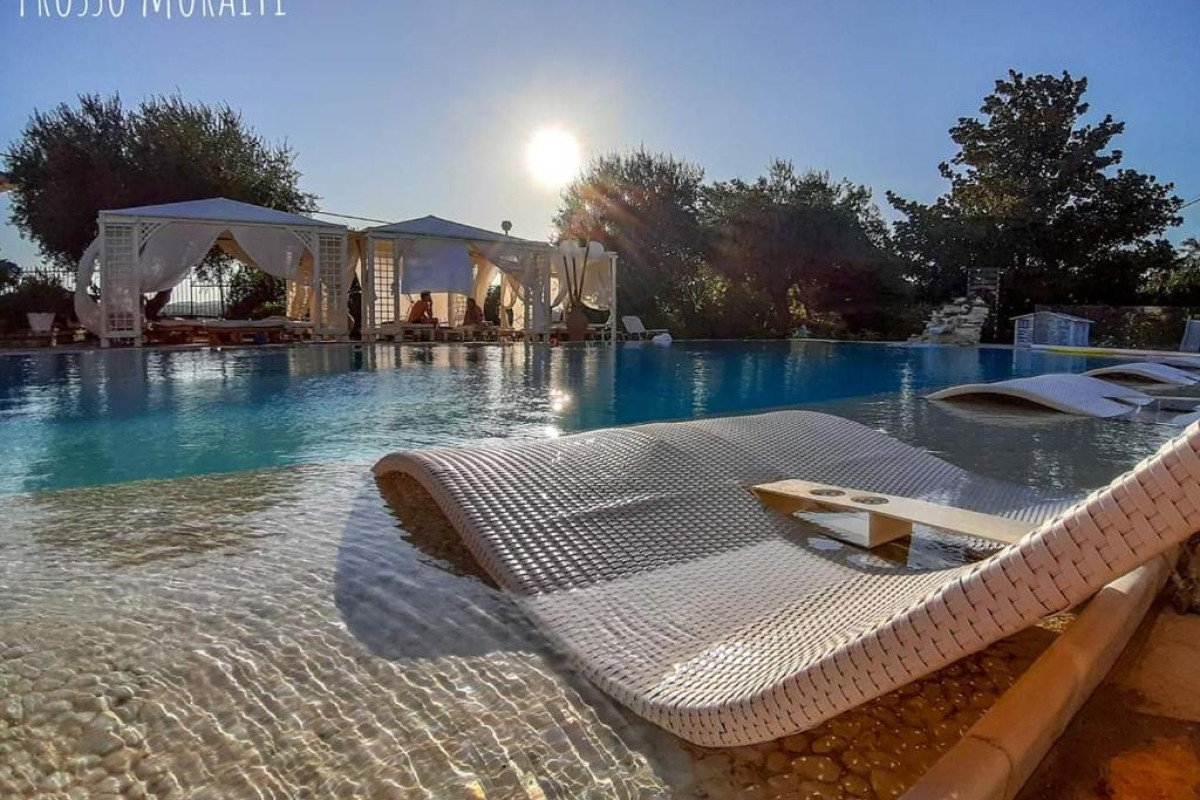 Nefeli Hotel
