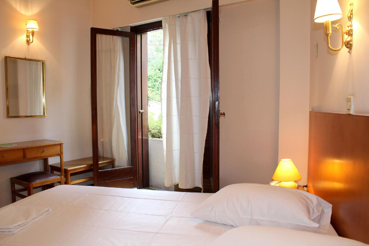Nefeli Hotel