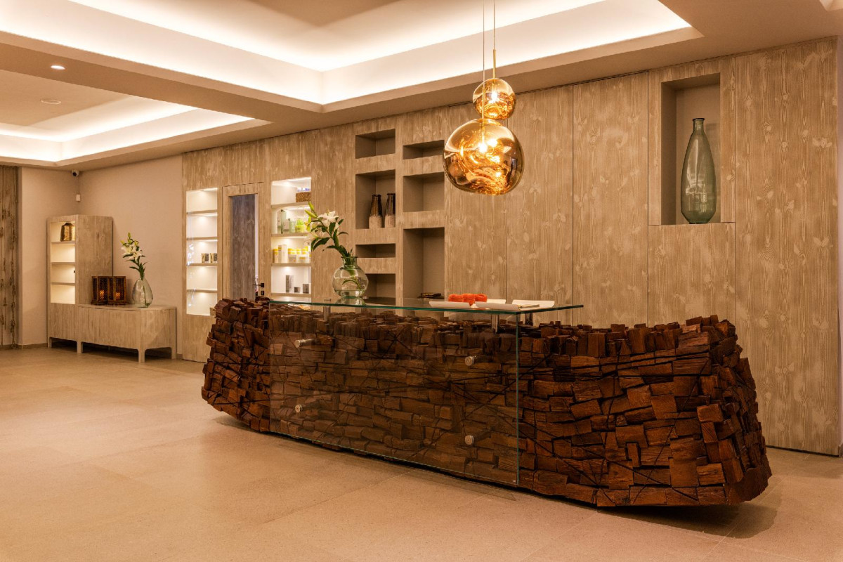NELIA BEACH HOTEL  SPA