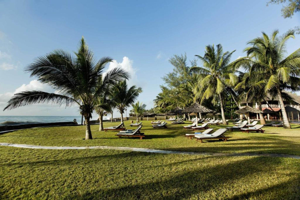 Neptune Palm Beach Boutique Resort & Spa