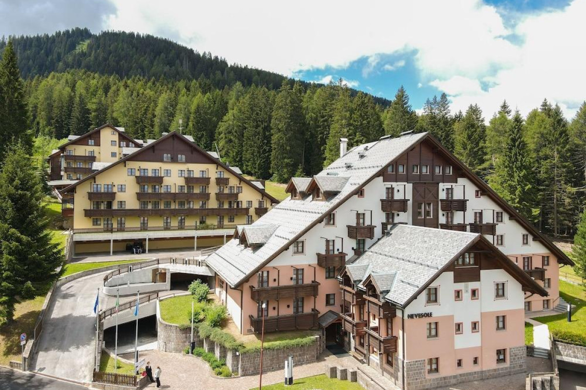 Neve Sole Folgarida Resort Aparthotel