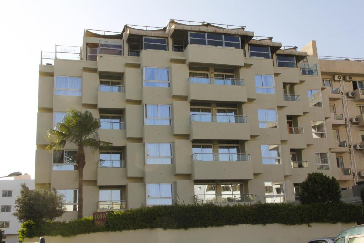 New Farah Hotel