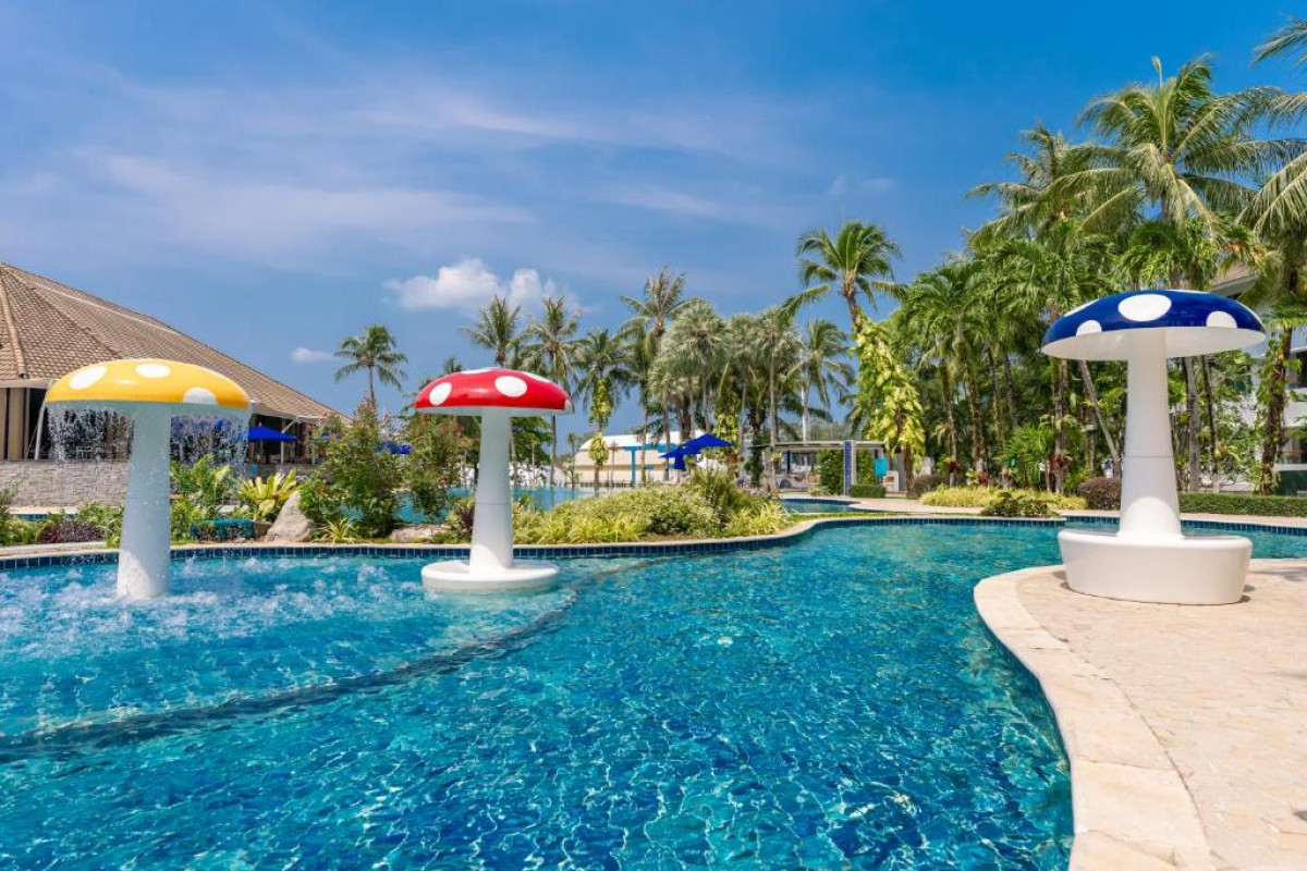 NH Boat Lagoon Phuket Resort
