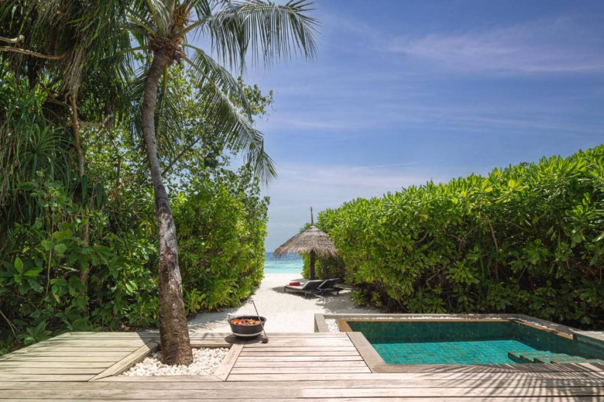 NH Collection Havodda Resort Maldives
