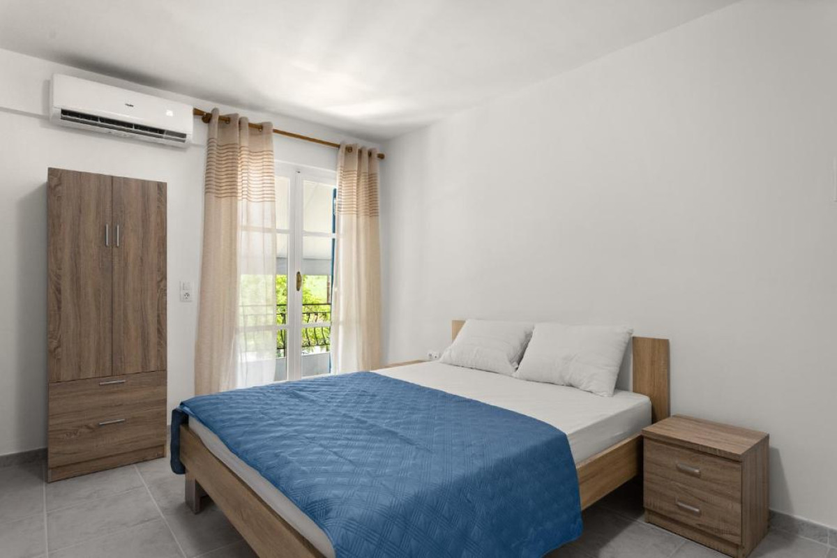 Nikas Rooms and Apartments