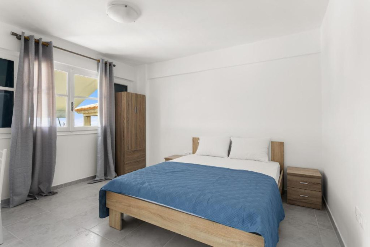 Nikas Rooms and Apartments
