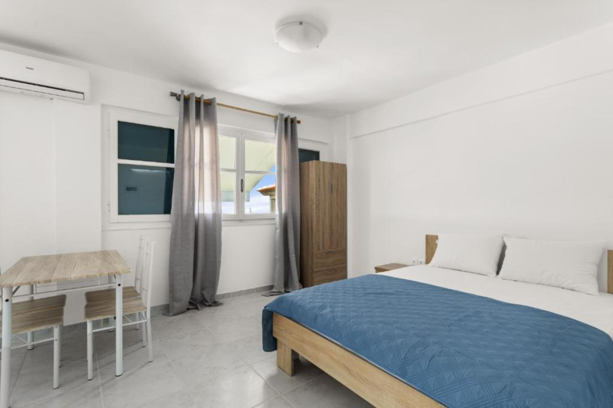 Nikas Rooms and Apartments