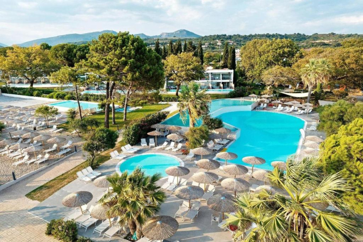 Ninos Grand Beach  Resort