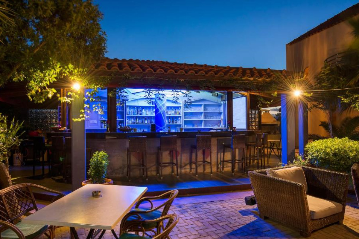 Nireas Hotel
