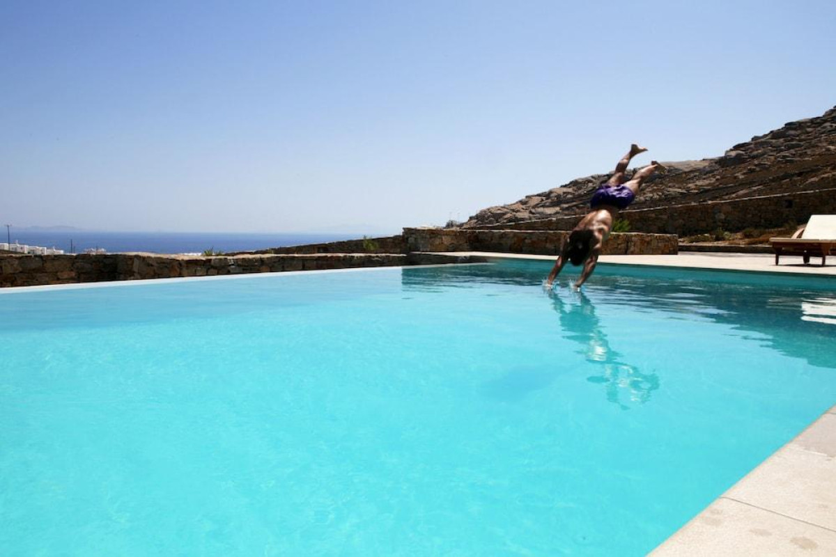 Niriides Homes & Villas