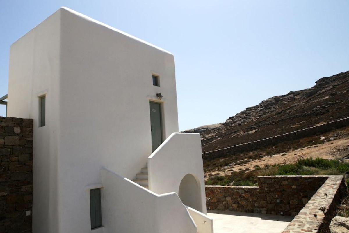 Niriides Homes & Villas