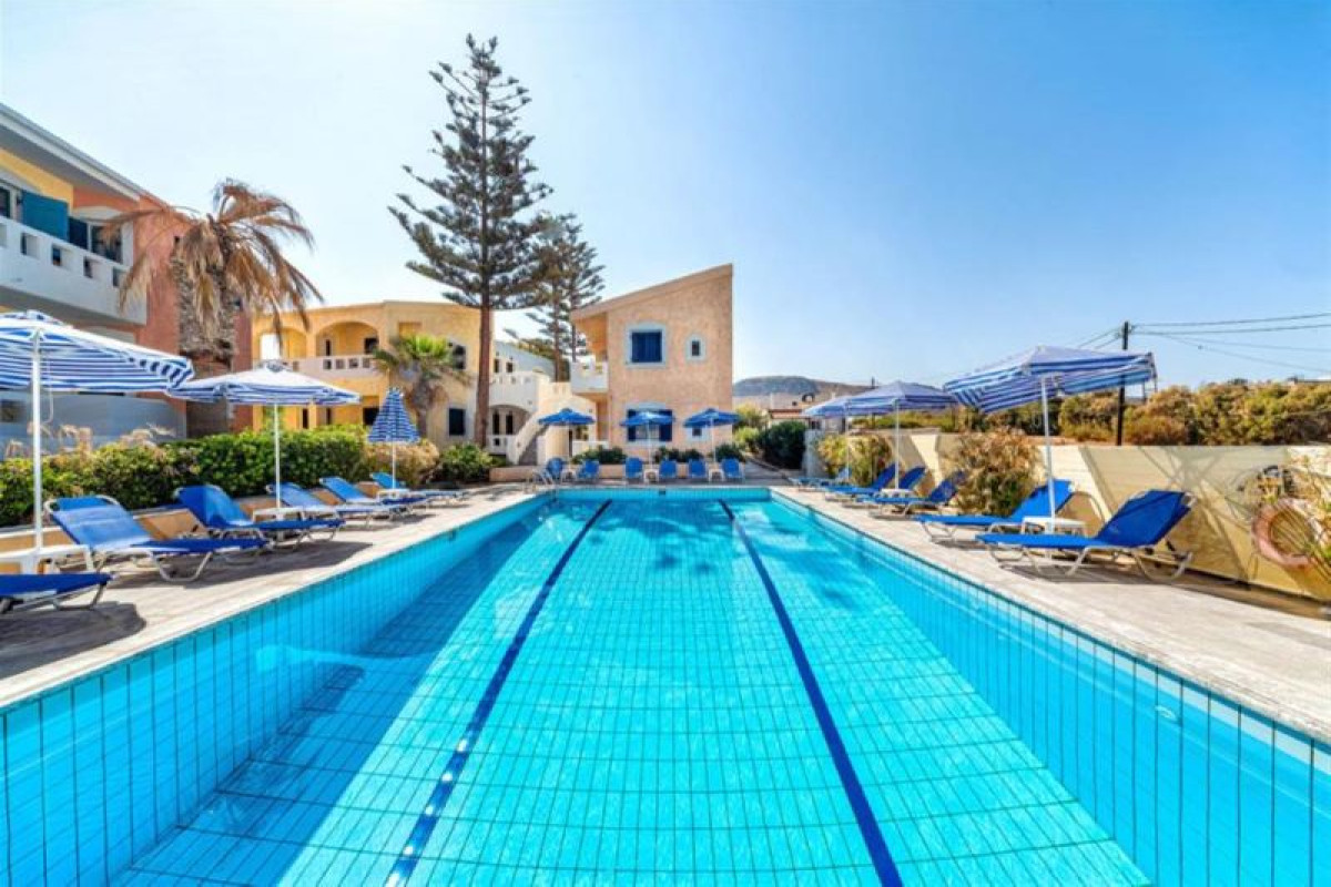 NIROS BEACHFRONT APART HOTEL