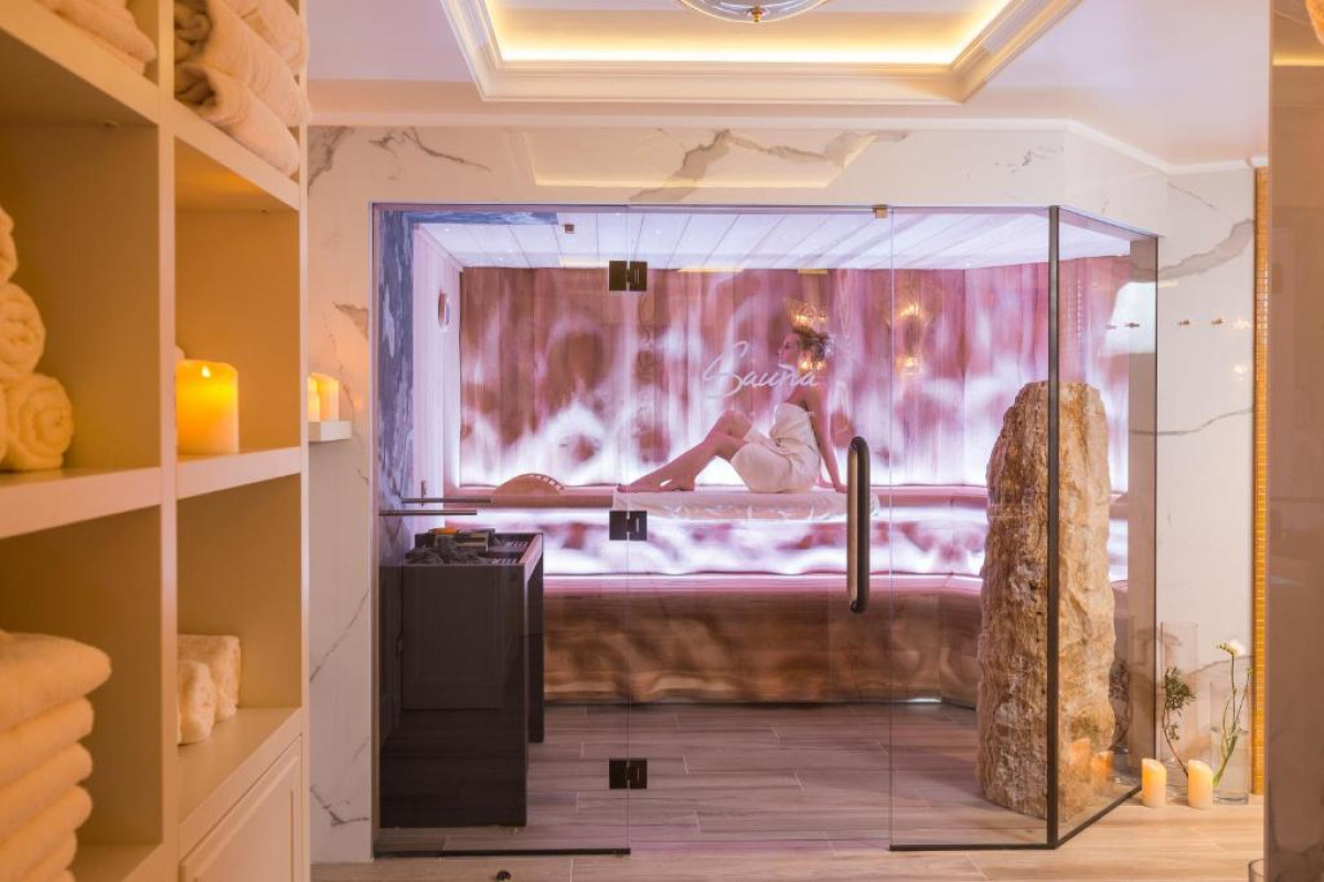 Nobil Luxury Boutique Hotel