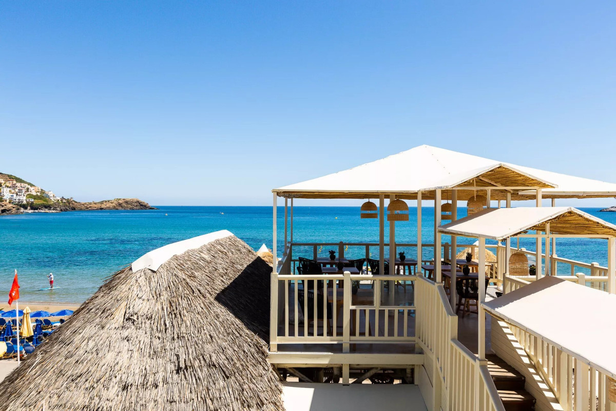 NOSTOS BEACH BOUTIQUE HOTEL