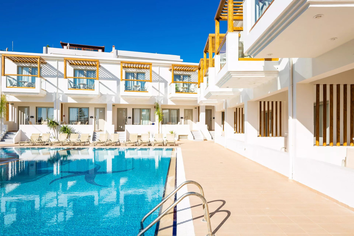 NOSTOS BEACH BOUTIQUE HOTEL