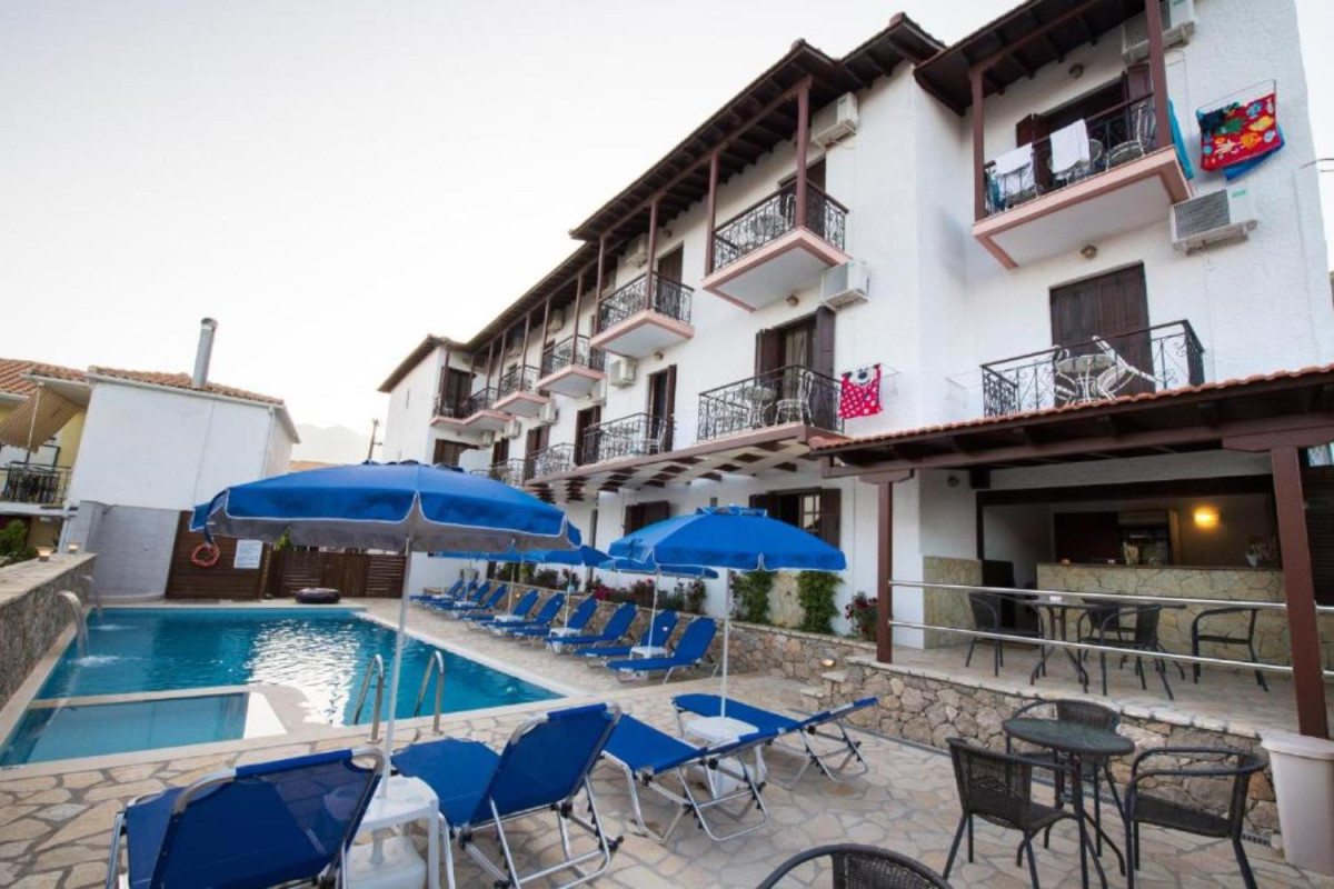 Nostos Hotel