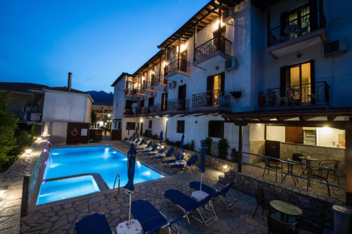 Nostos Hotel