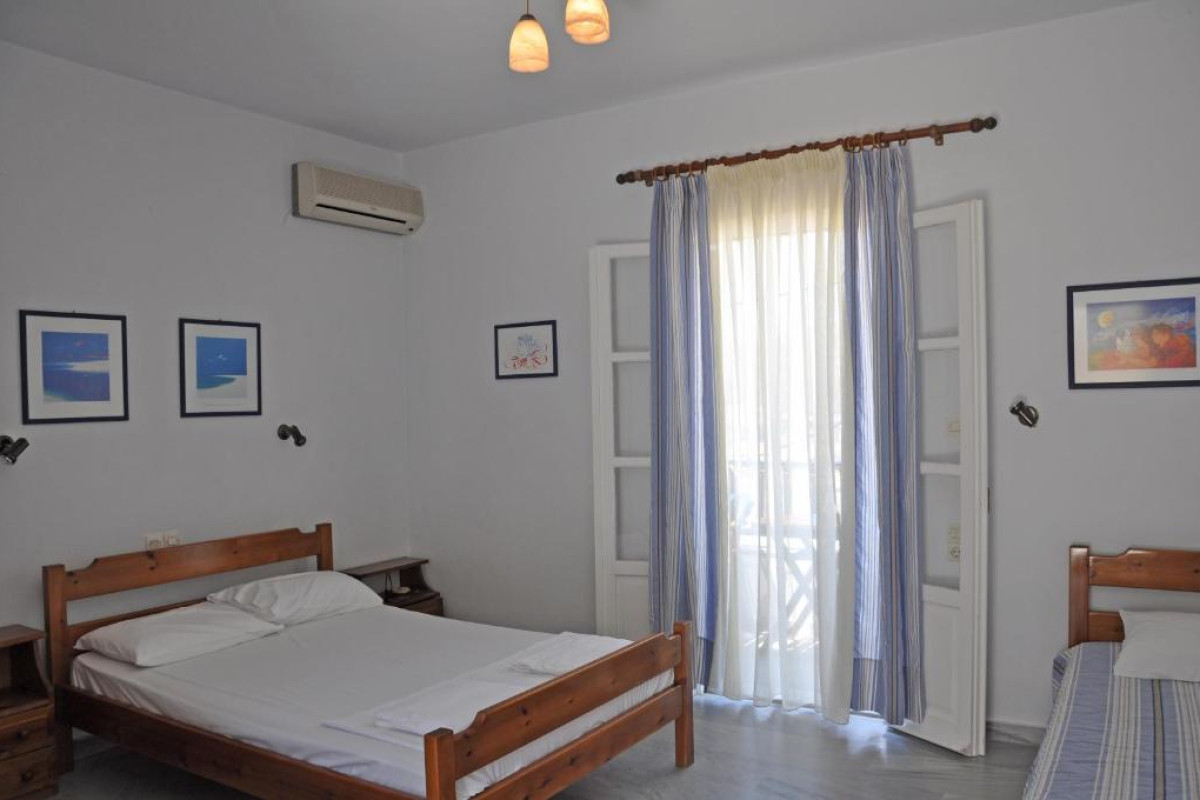 NOSTOS STUDIOS AND APARTMENTS