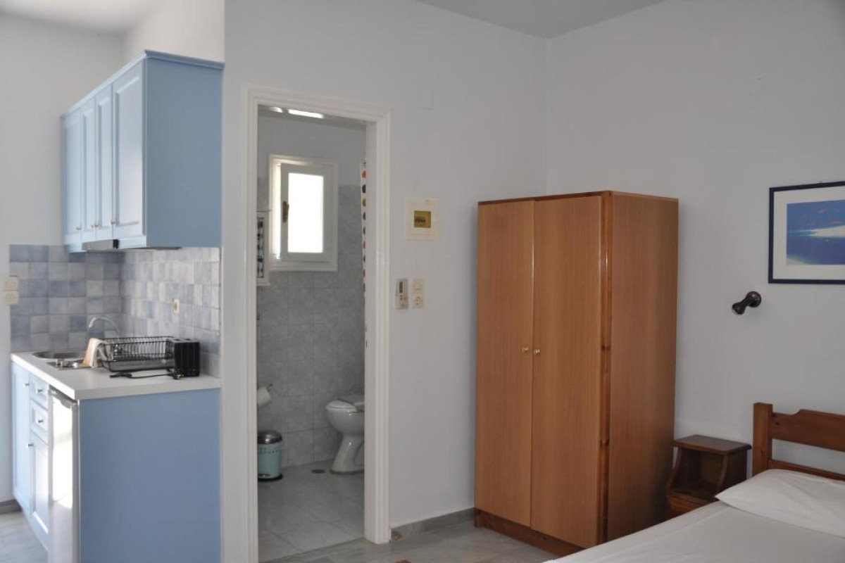 NOSTOS STUDIOS AND APARTMENTS