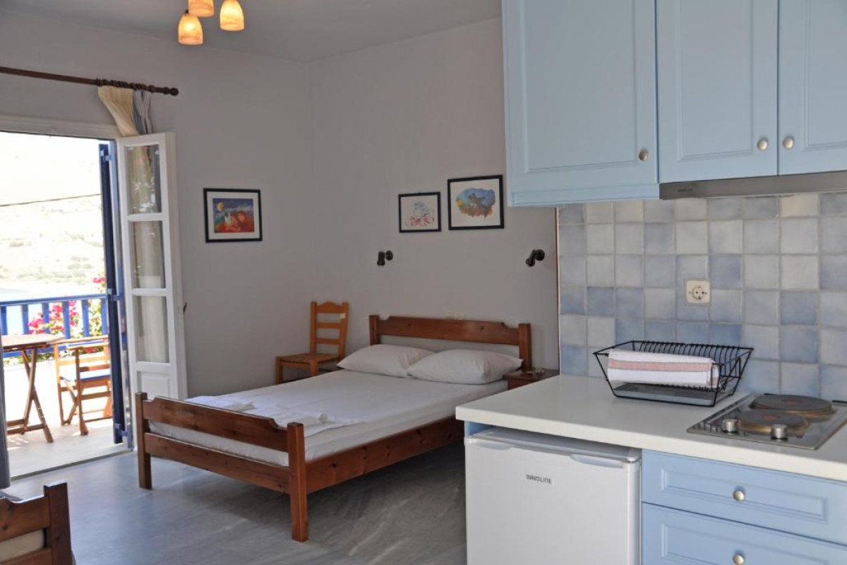 NOSTOS STUDIOS AND APARTMENTS