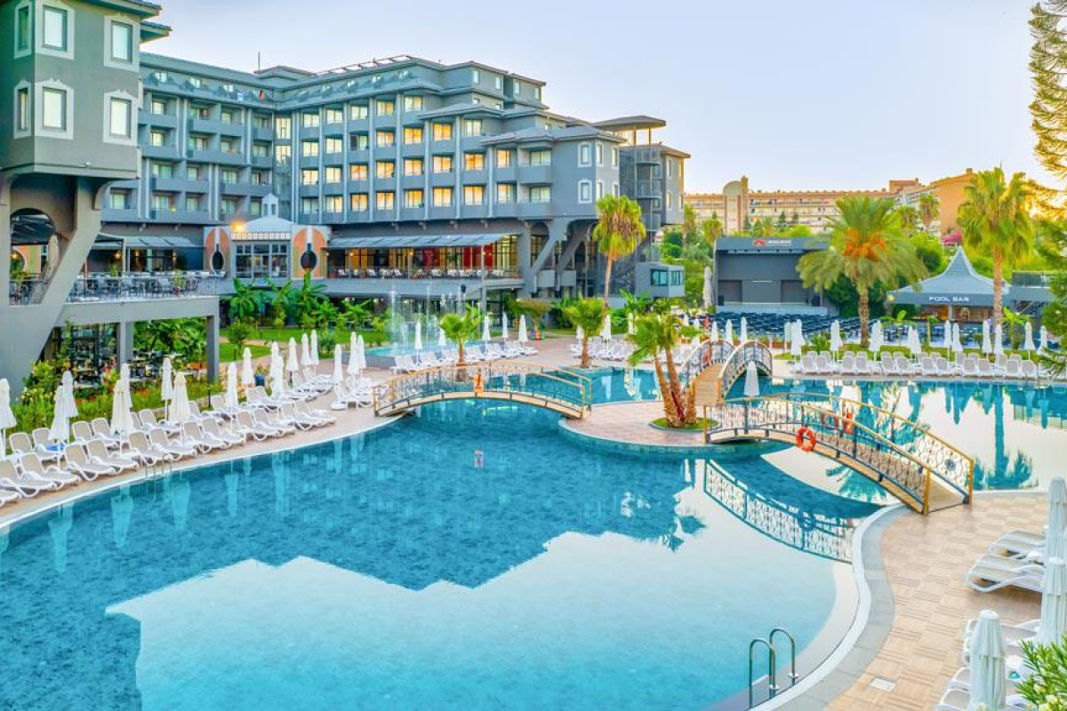 NOVA PARK HOTEL