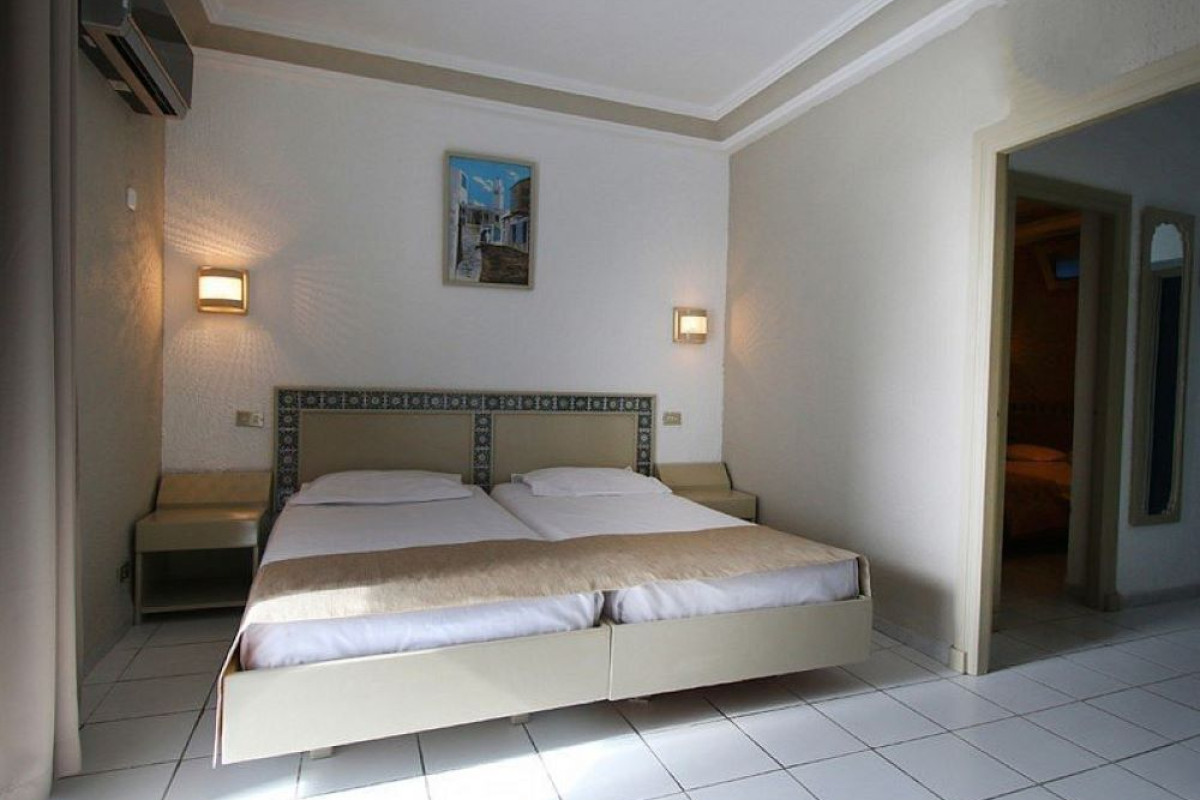PYRAMIDES CLUB & SPA