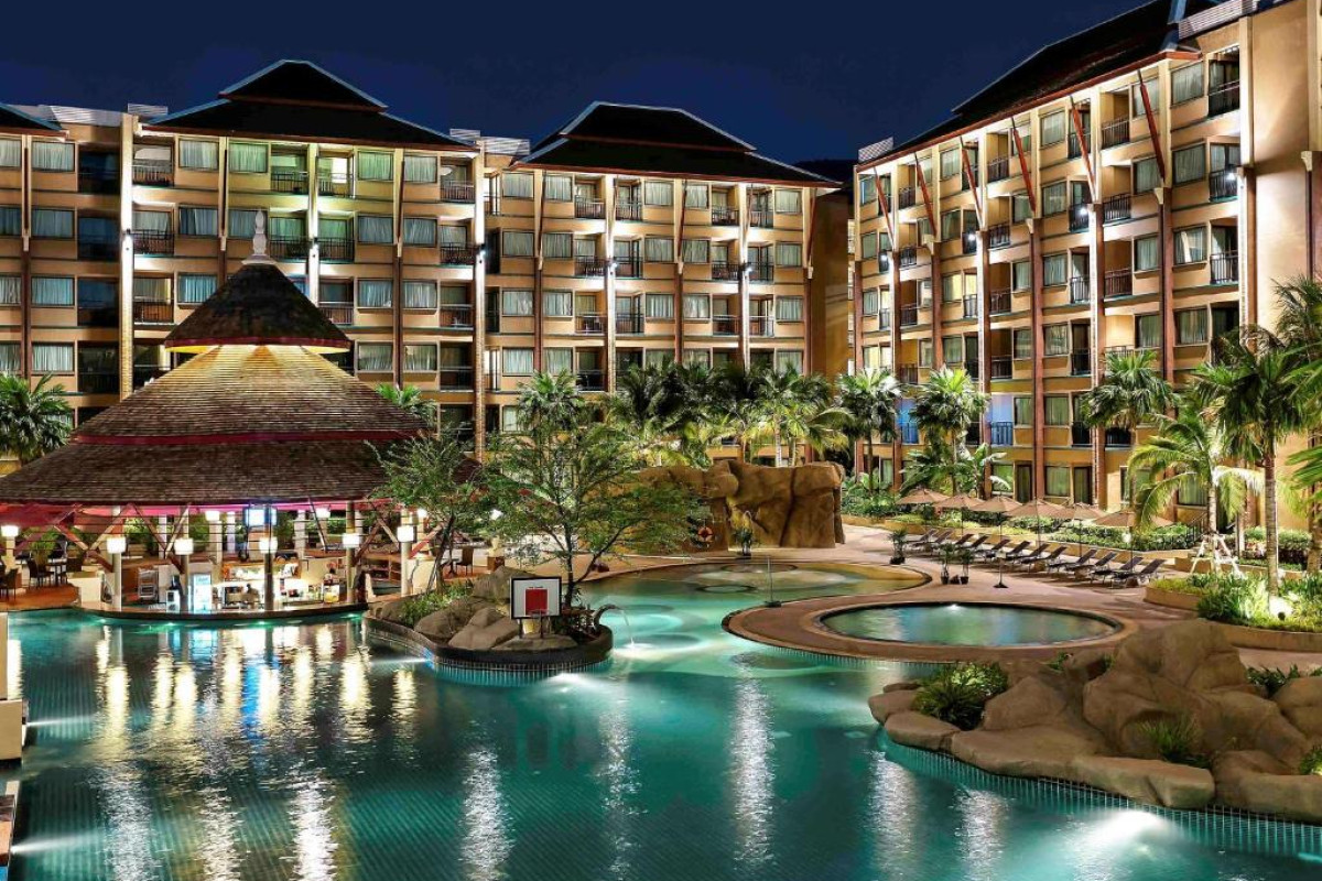 Novotel Phuket Vintage Park Resort