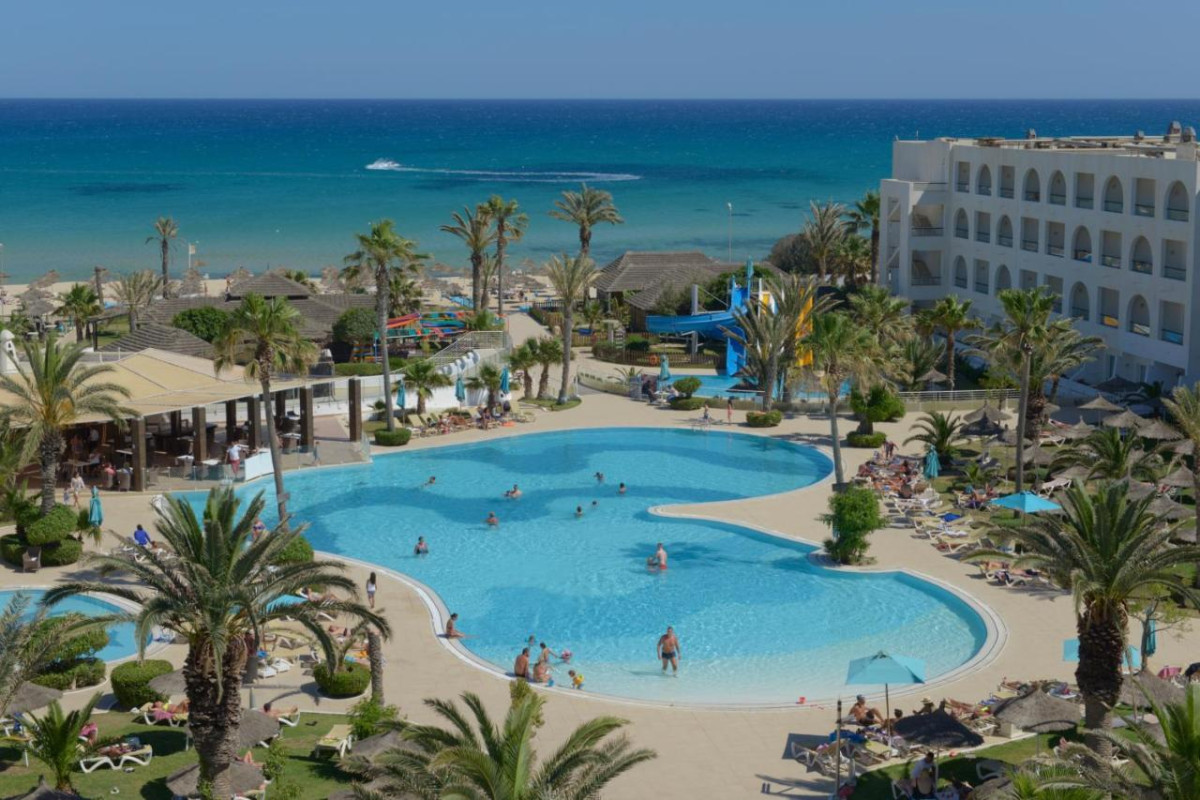 NOZHA BEACH RESORT & SPA