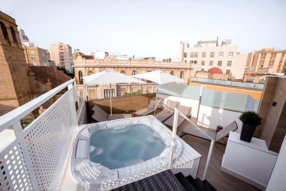 Nuevo Torreluz Hotel
