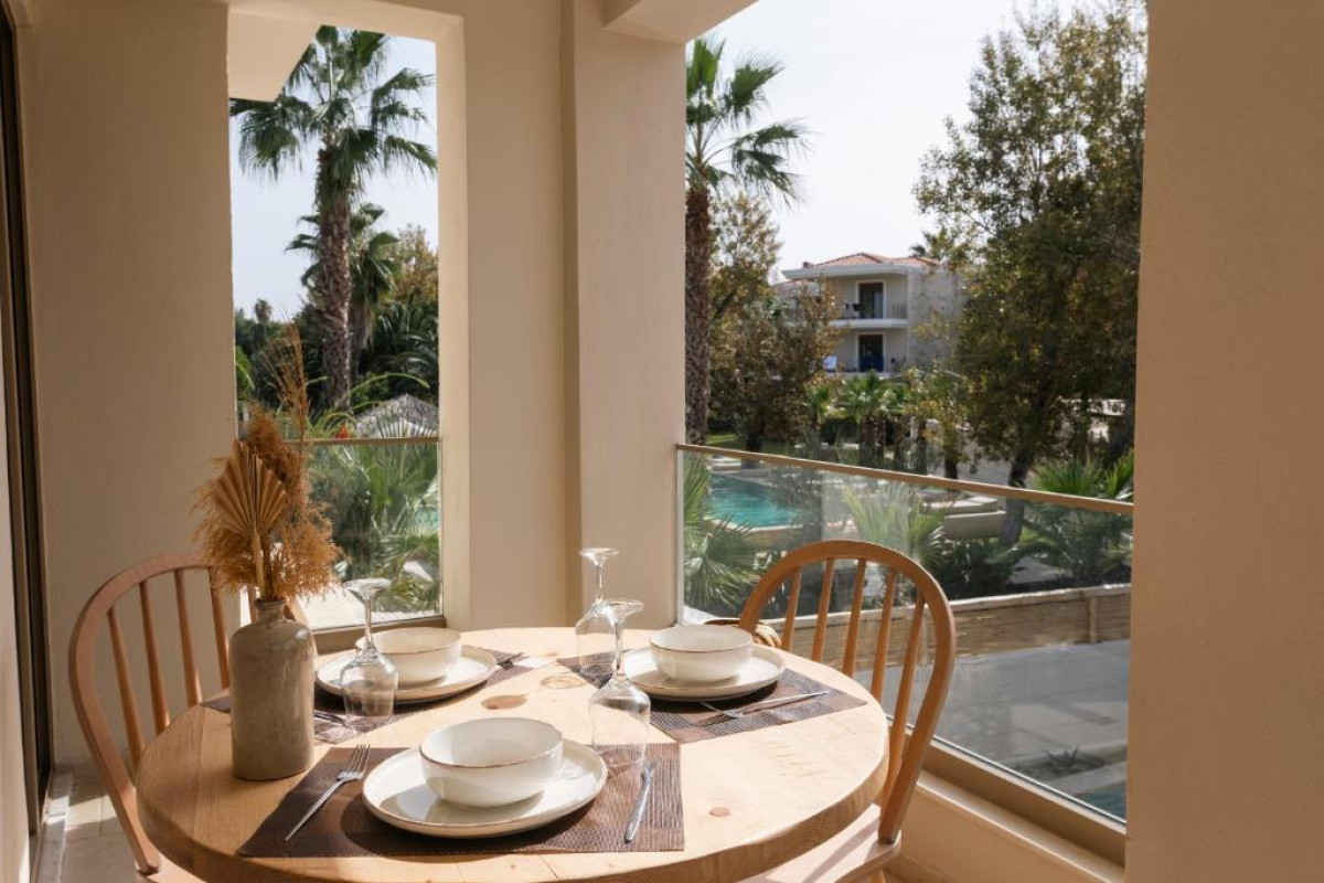 NŪSA suites & villas