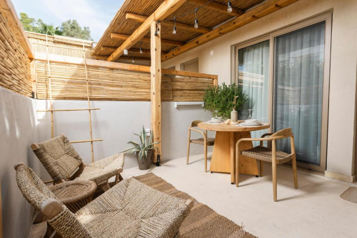 NŪSA suites & villas