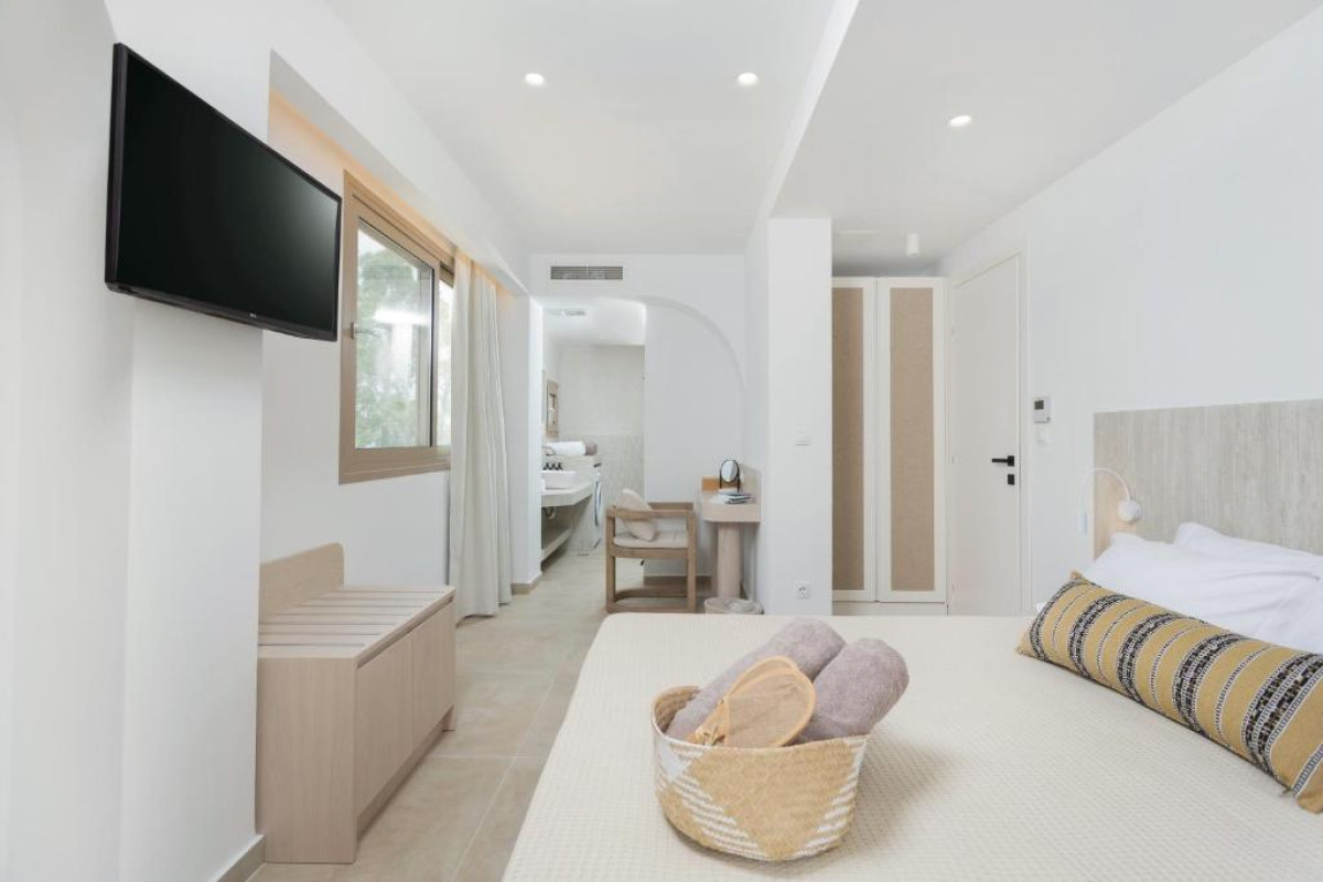 NŪSA suites & villas