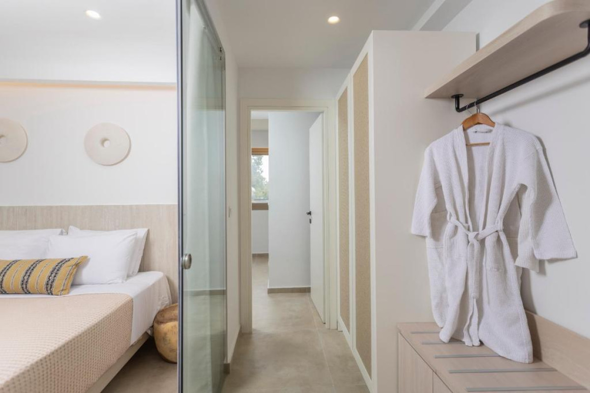 NŪSA suites & villas