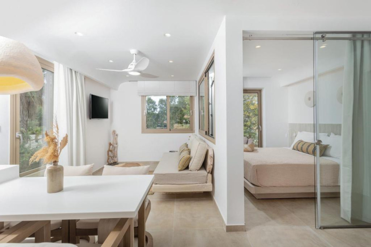 NŪSA suites & villas