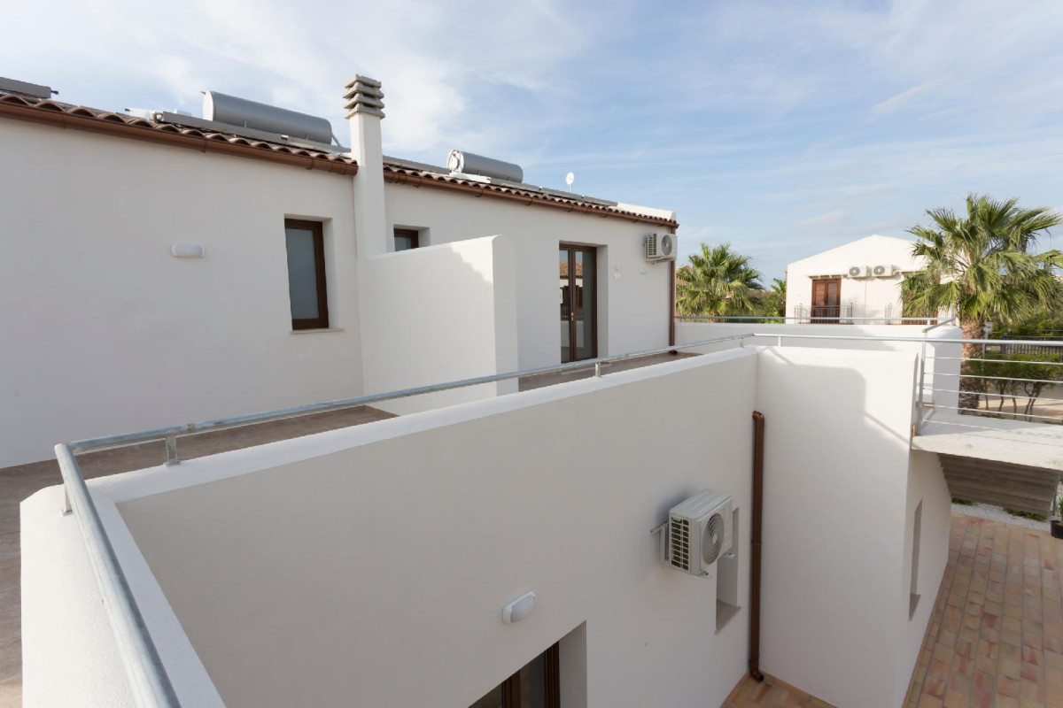 Oasi Guzzetta Hotel E Case Vacanze