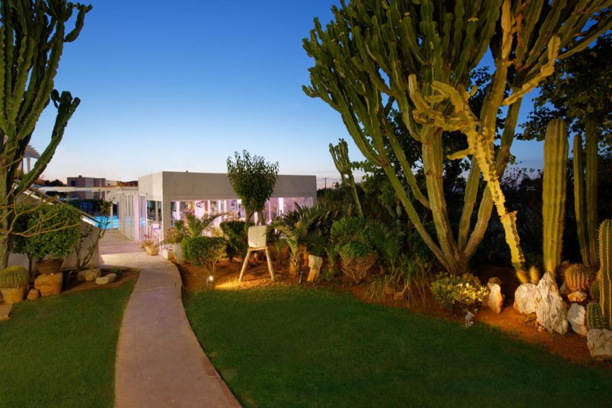 Oasis Beach Anissaras (recomandat 3*, Adults Only 13+)