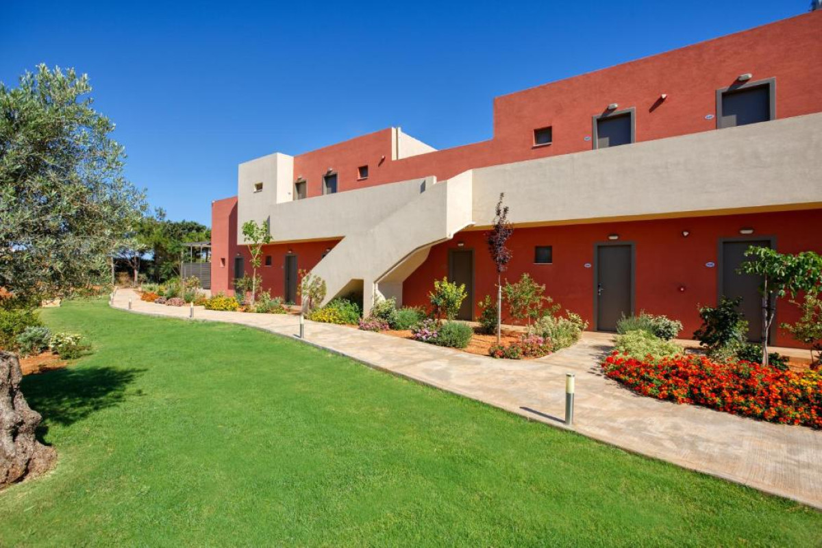 Oasis Beach Anissaras (recomandat 3*, Adults Only 13+)