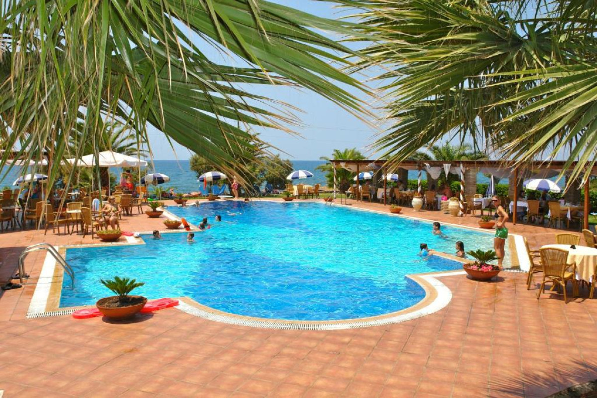 Oasis Hotel